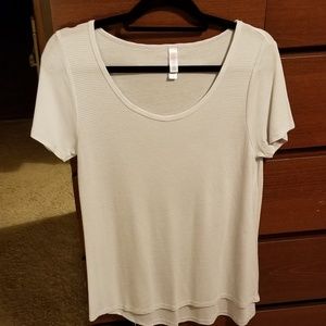 Lularoe Classic T Small